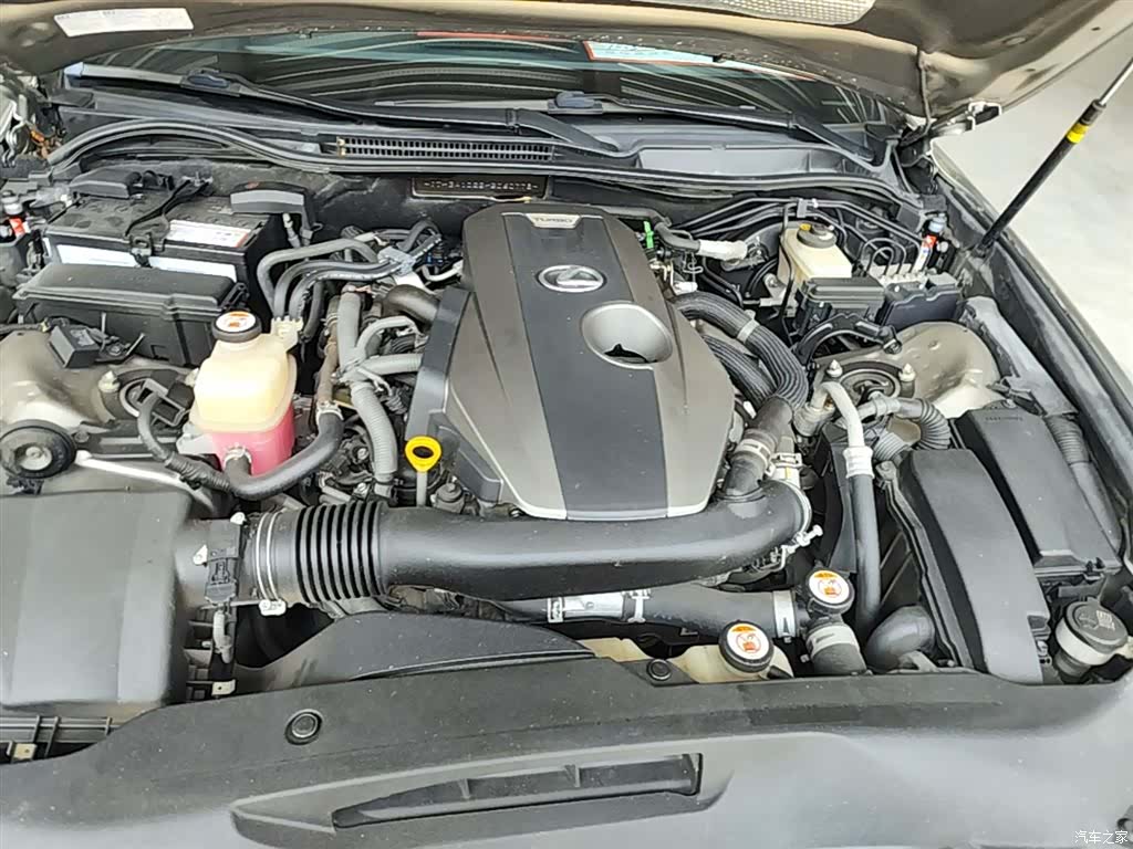 Lexus IS, 2017 20