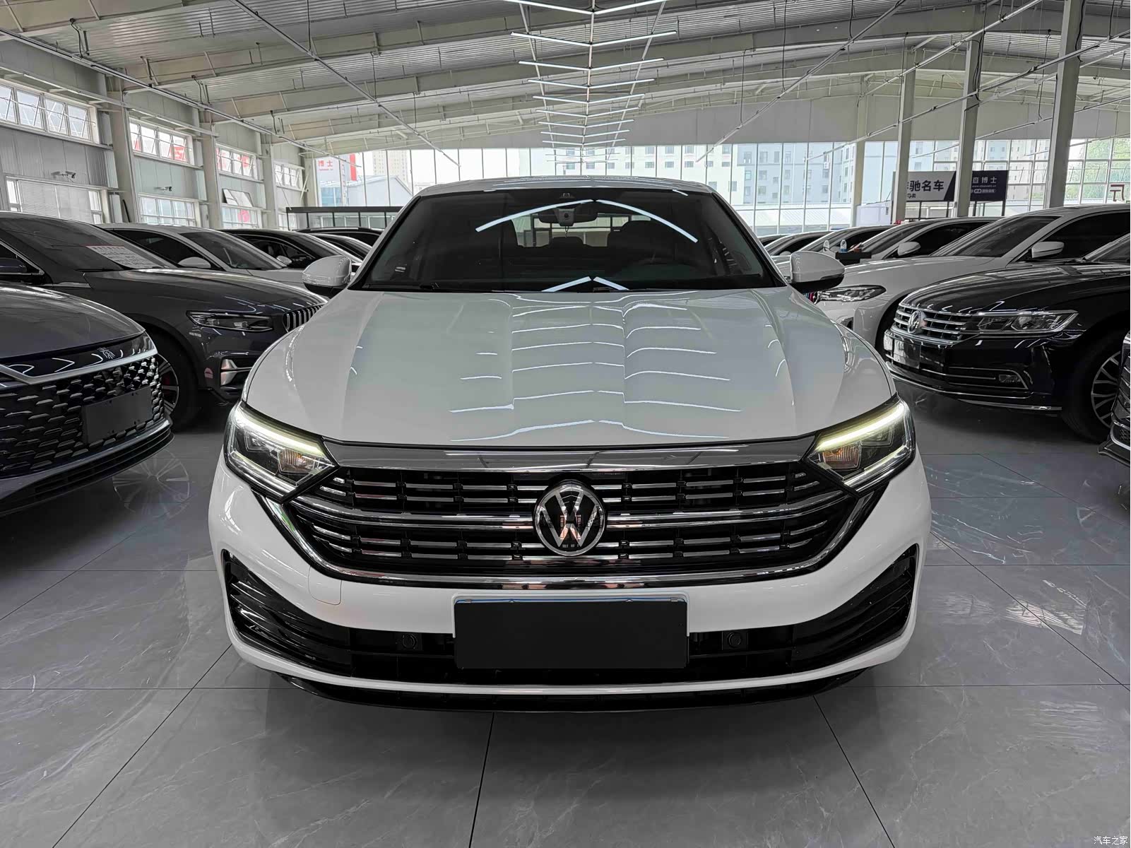 Volkswagen Sagitar, 2022 2