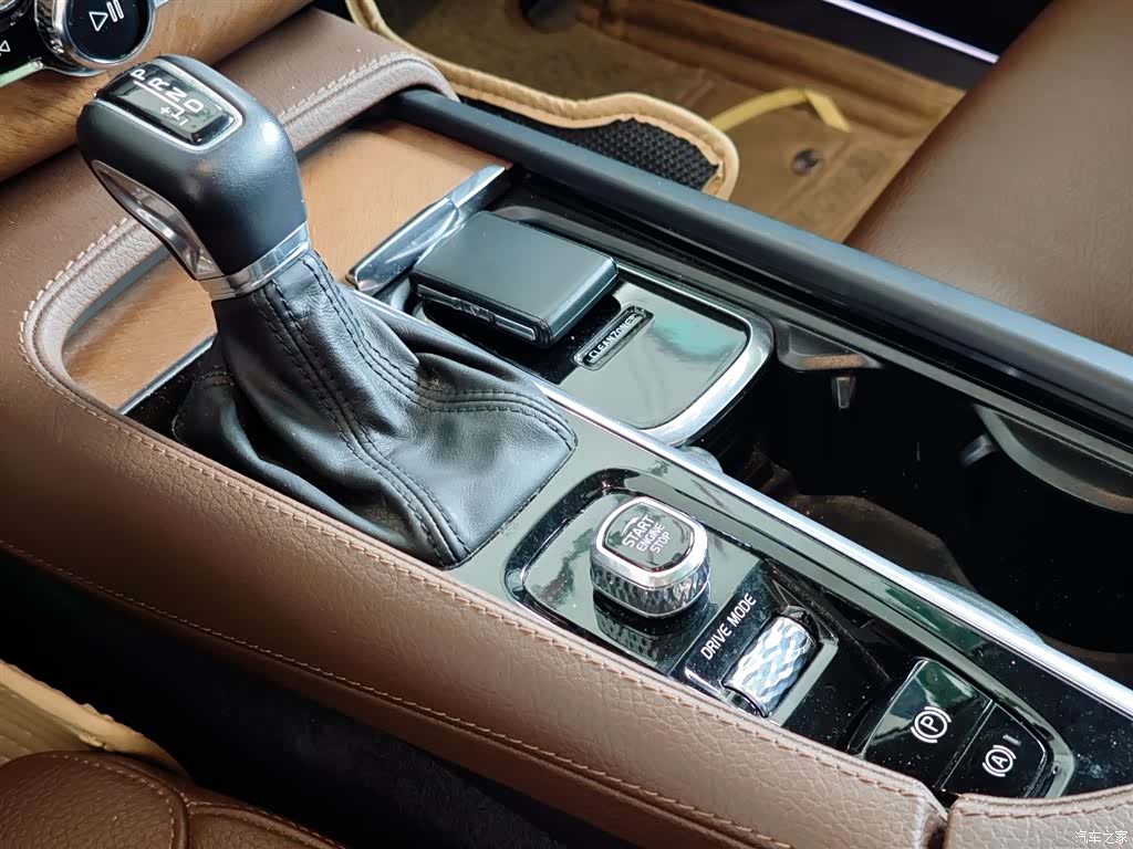 Volvo XC90, 2019 16