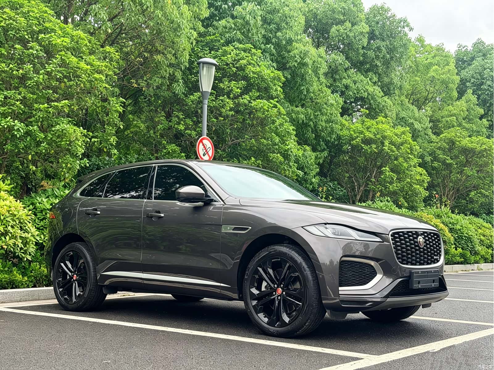 Jaguar F-PACE, 2022 2