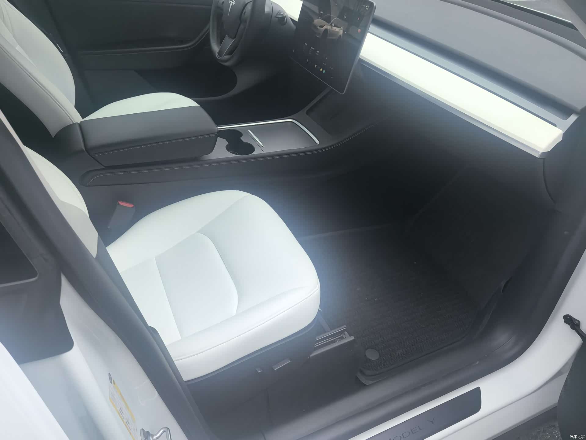 Tesla Model Y, 2022 14