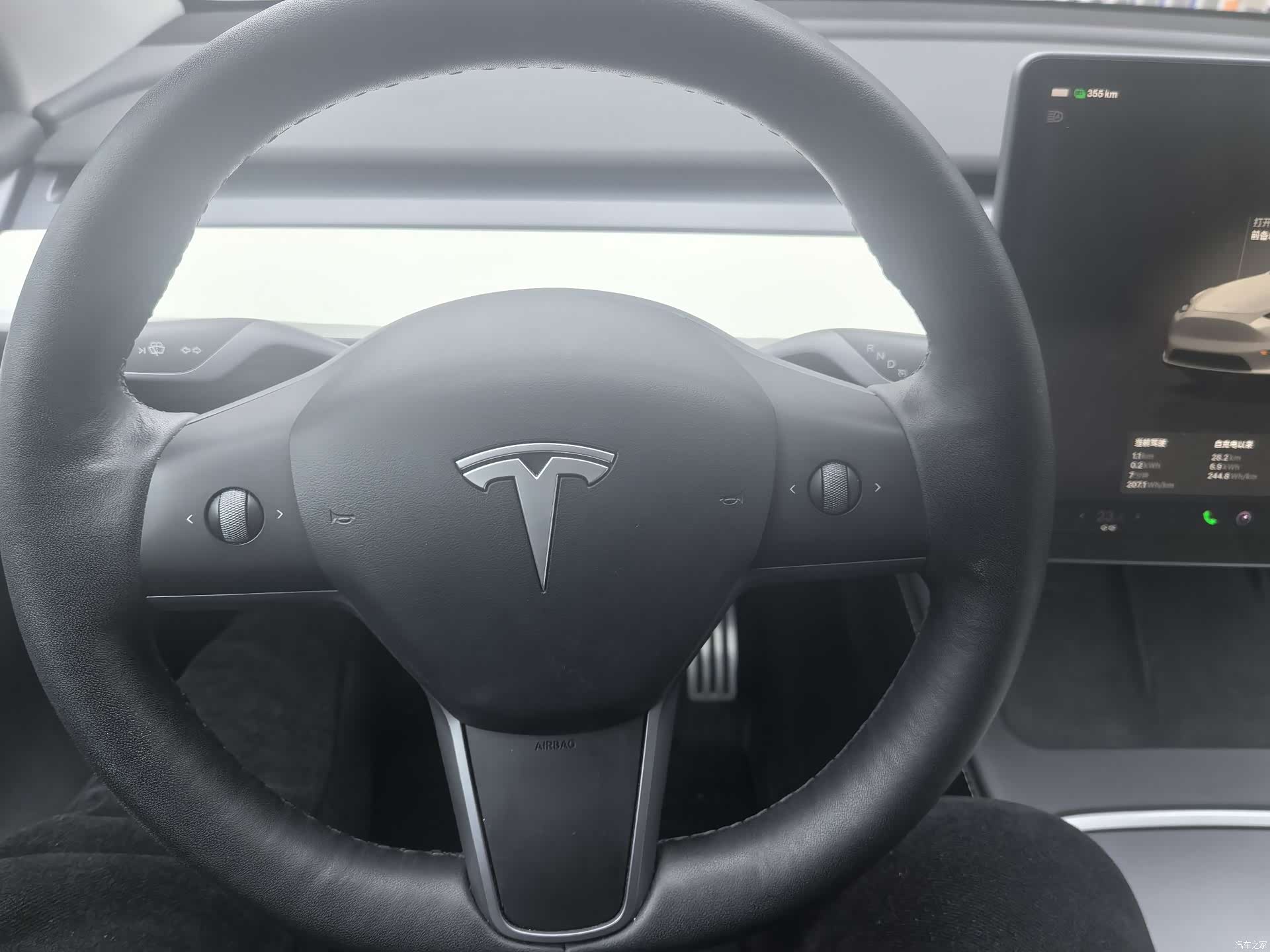 Tesla Model Y, 2022 16