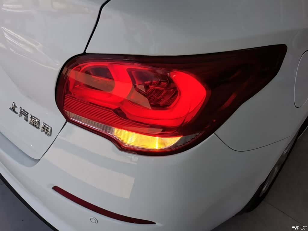 Chevrolet 320, 2018 8