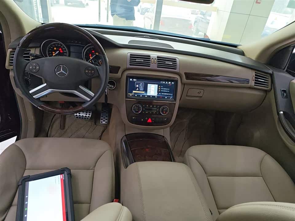 Mercedes-Benz R-class