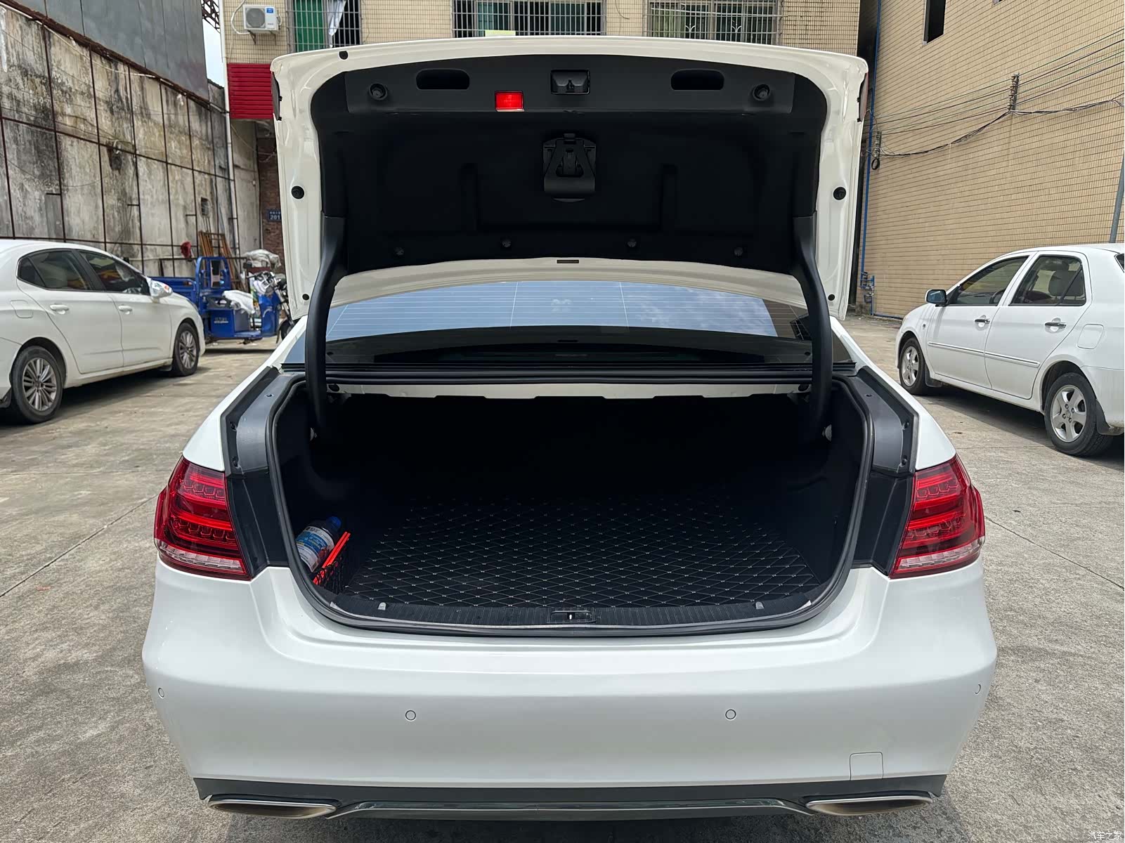 Mercedes-Benz E-Class, 2015 7