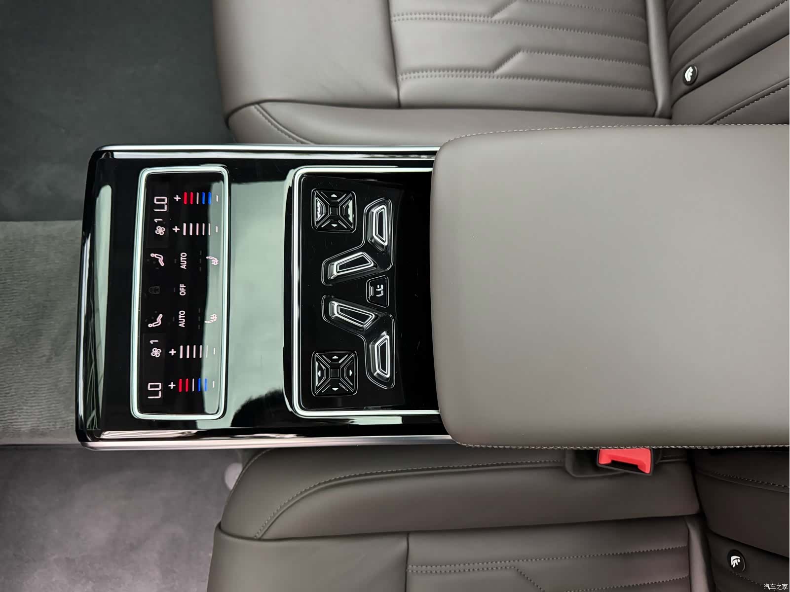 Audi A8L, 2023 10