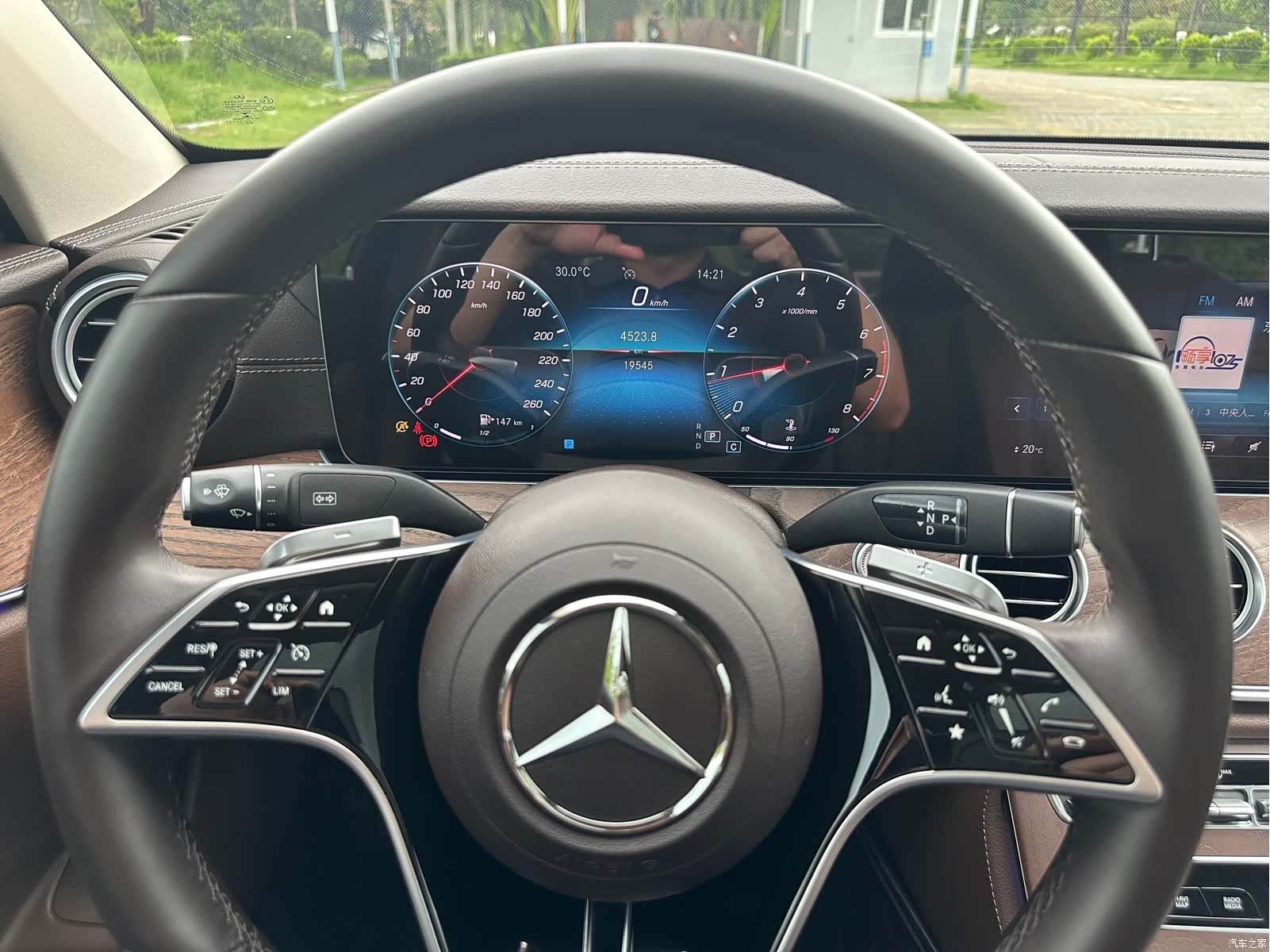 Mercedes-Benz E-Class, 2022 14
