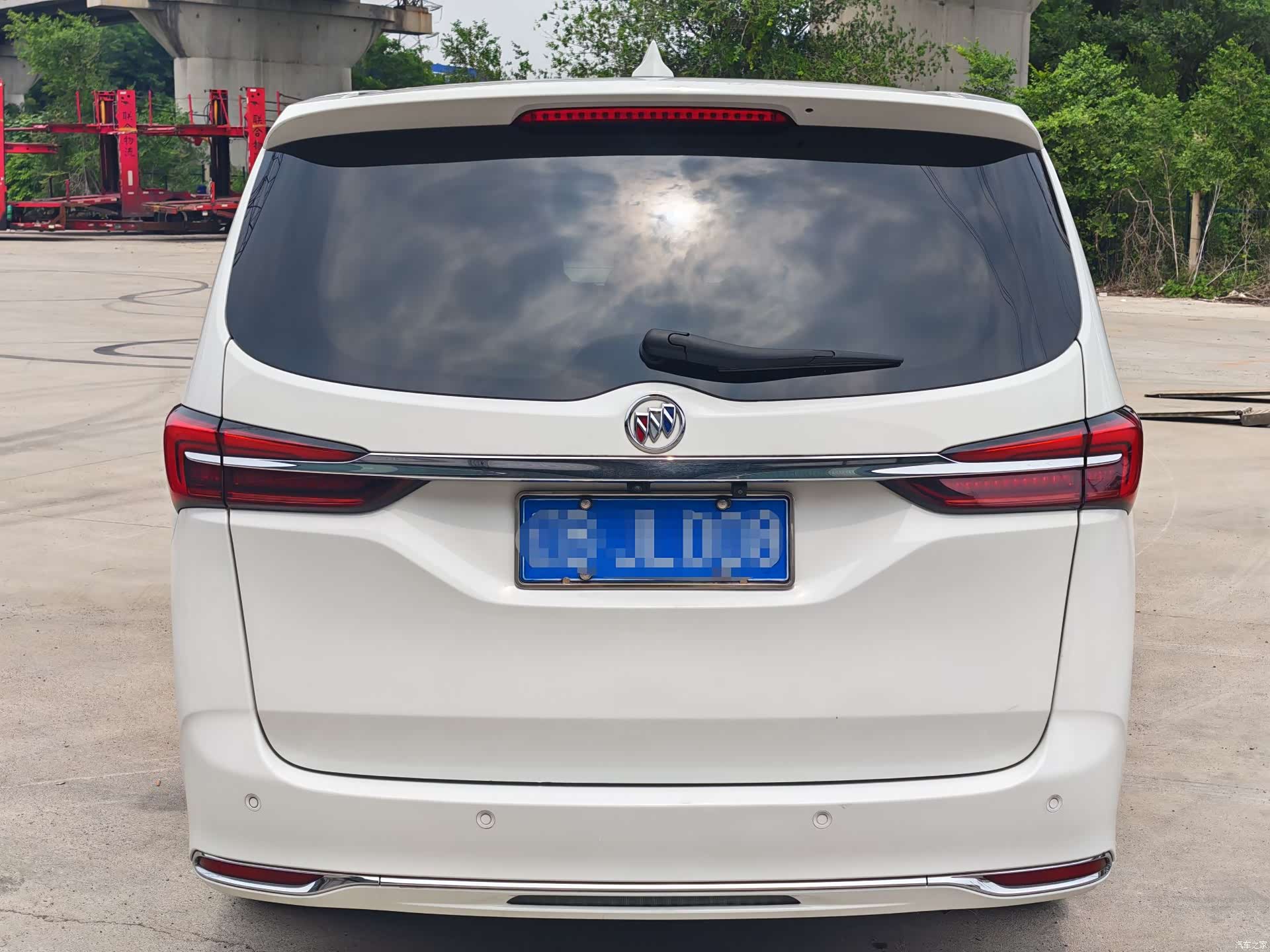 Buick GL8, 2021 13