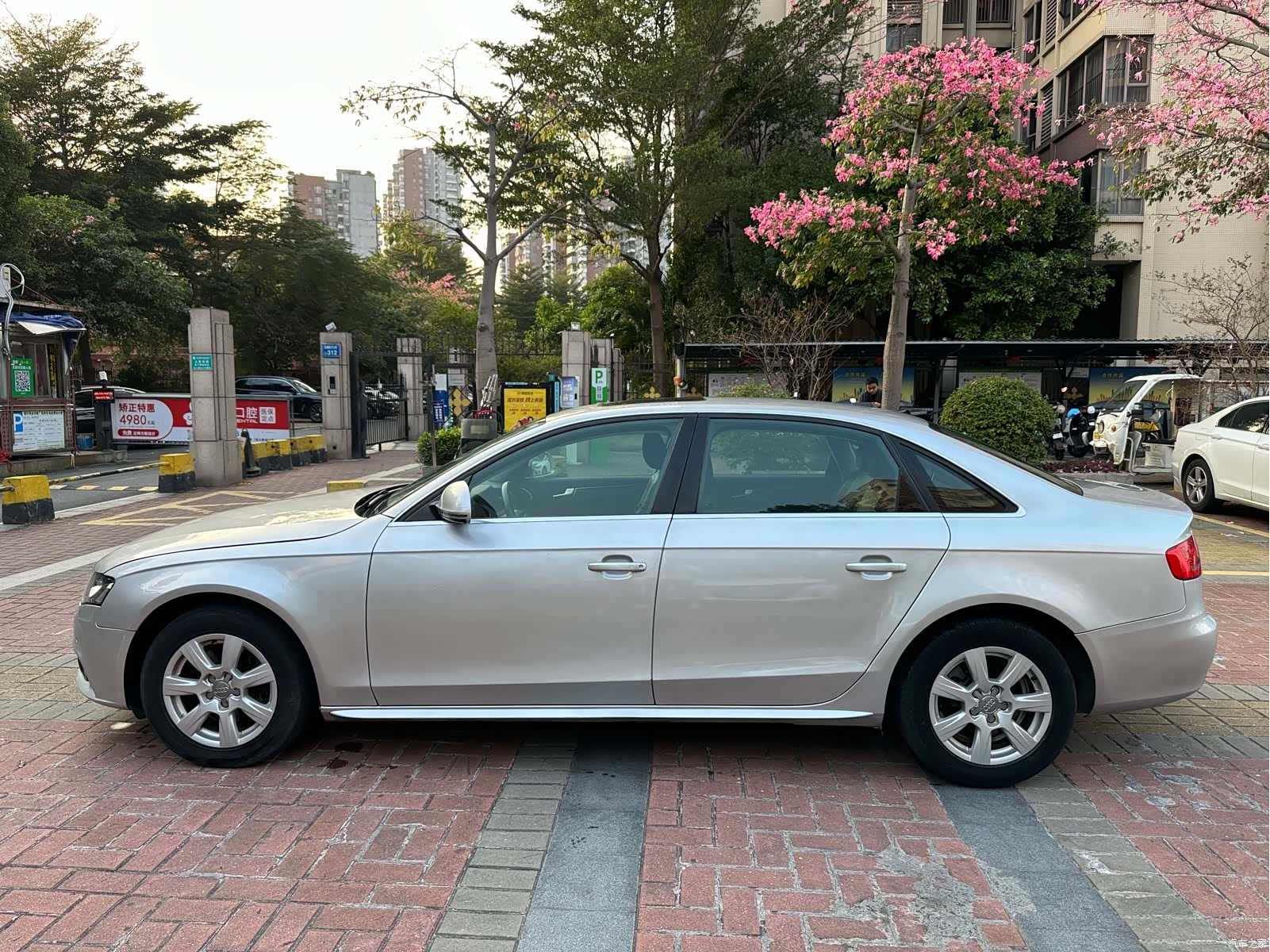 Audi A4L, 2012 6