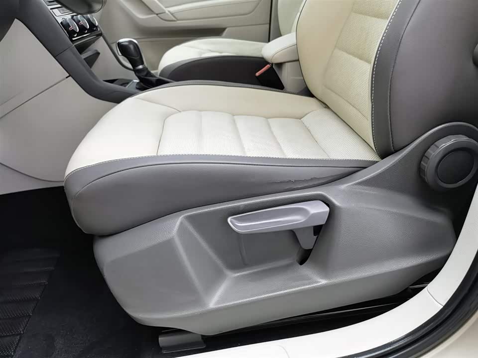 Volkswagen Golf*Jiayu