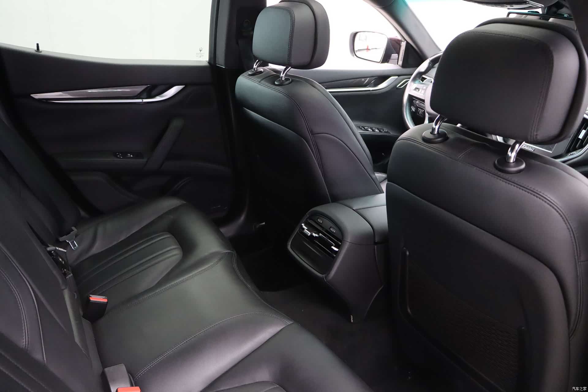 Maserati Ghibli, 2015 30