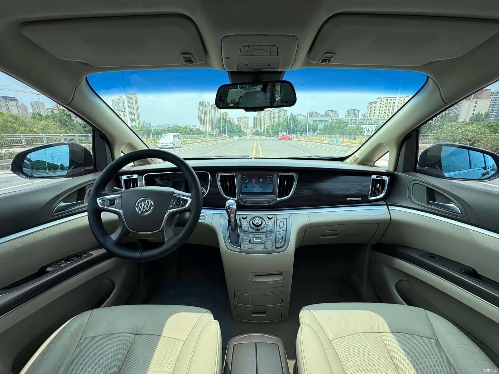 Buick GL8, 2012 25