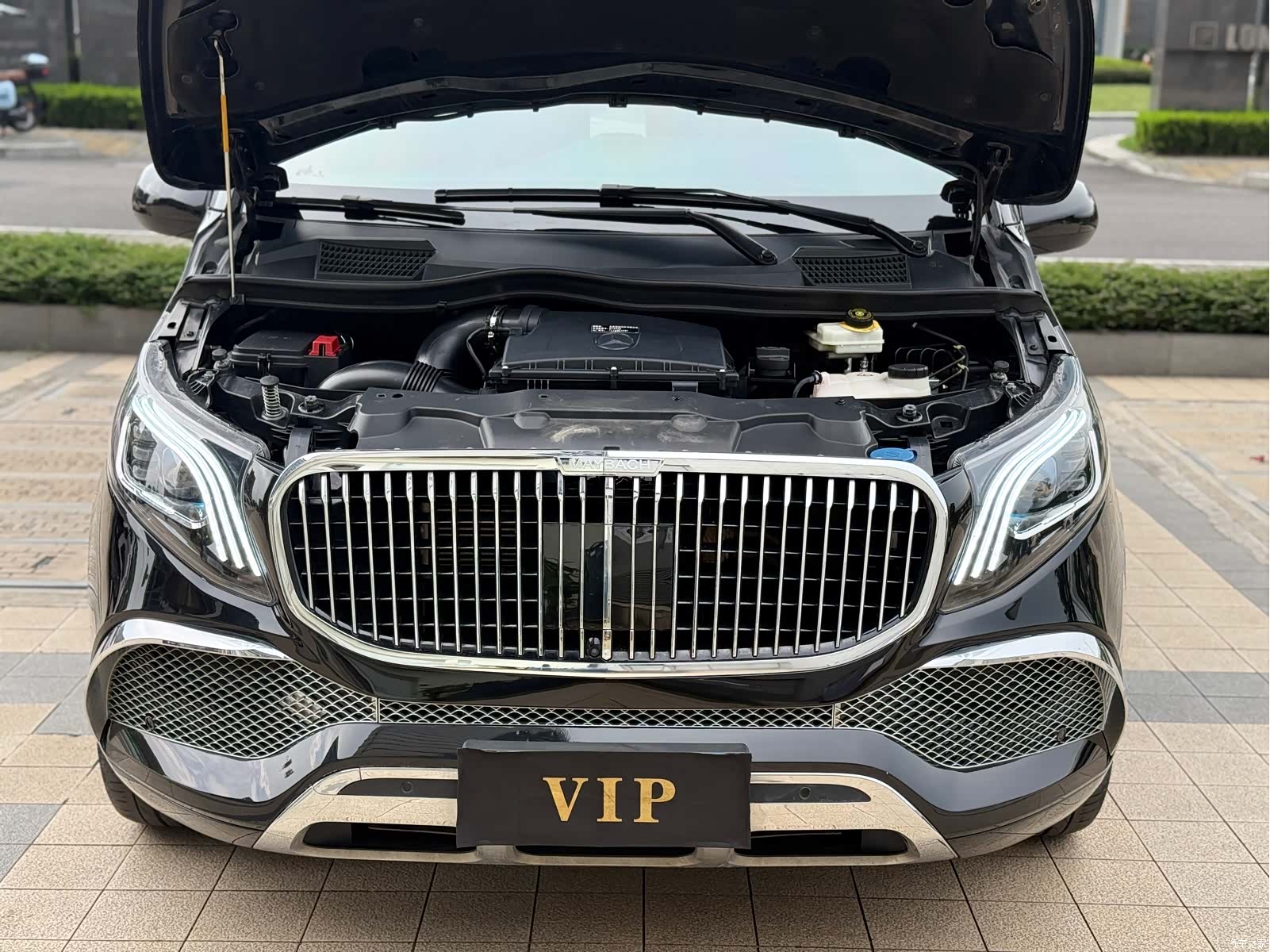 Mercedes-Benz 7, 2023 33