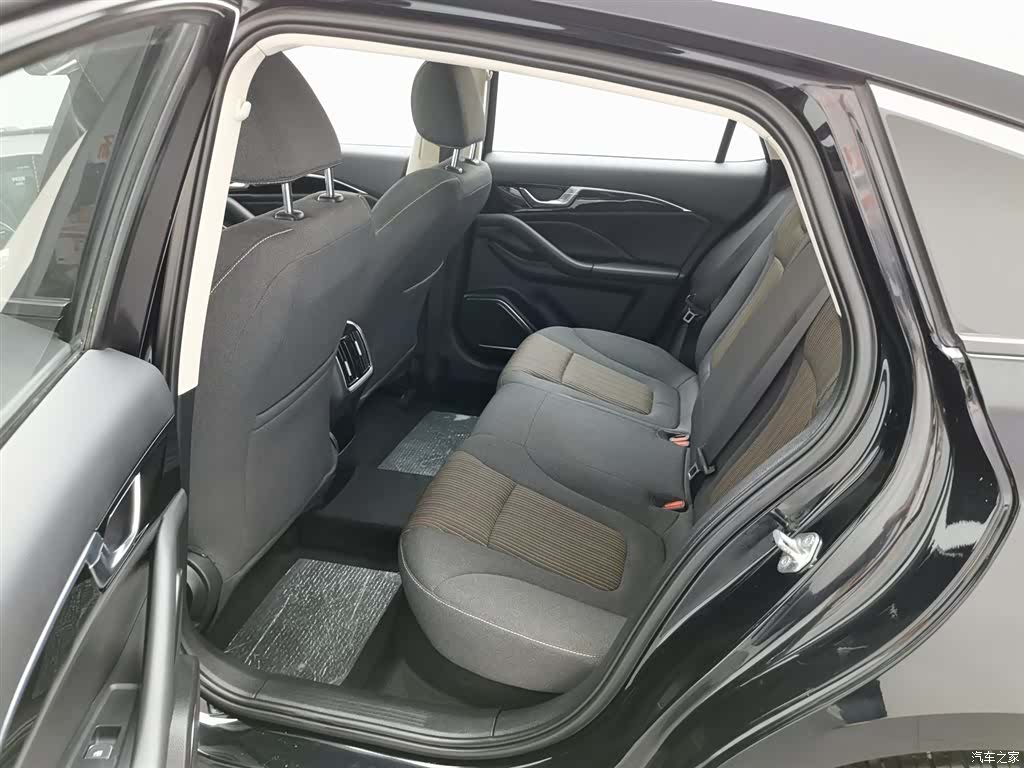 Bestune B70, 2024 15