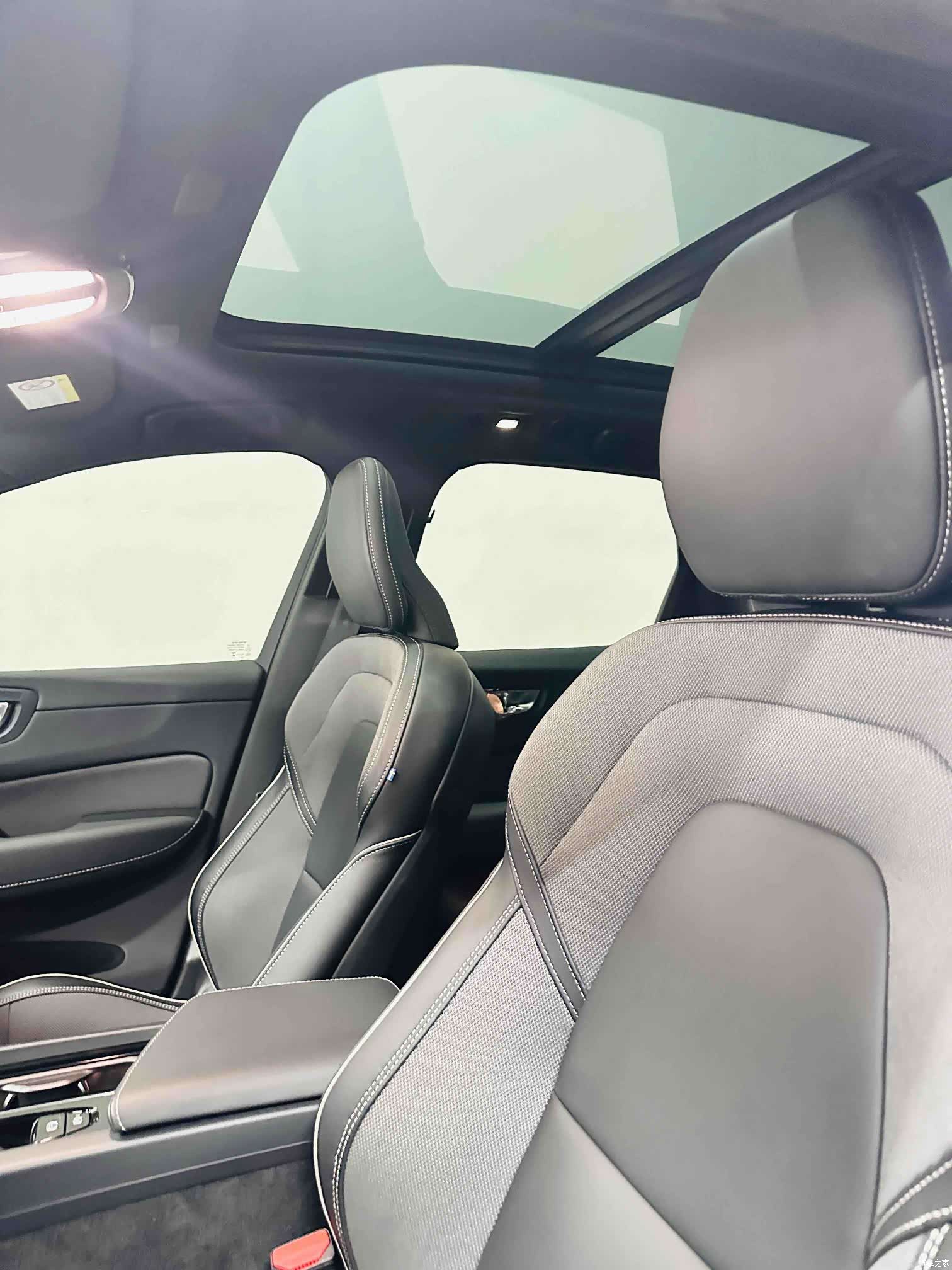 Volvo XC60, 2025 10