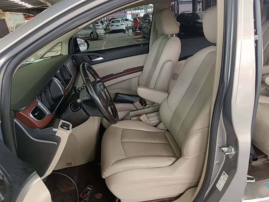 Buick GL8, 2019 15