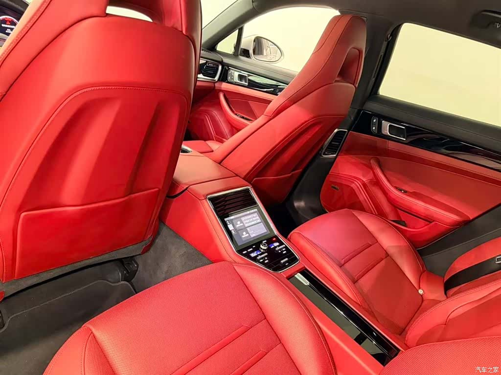 Porsche Panamera, 2022 9