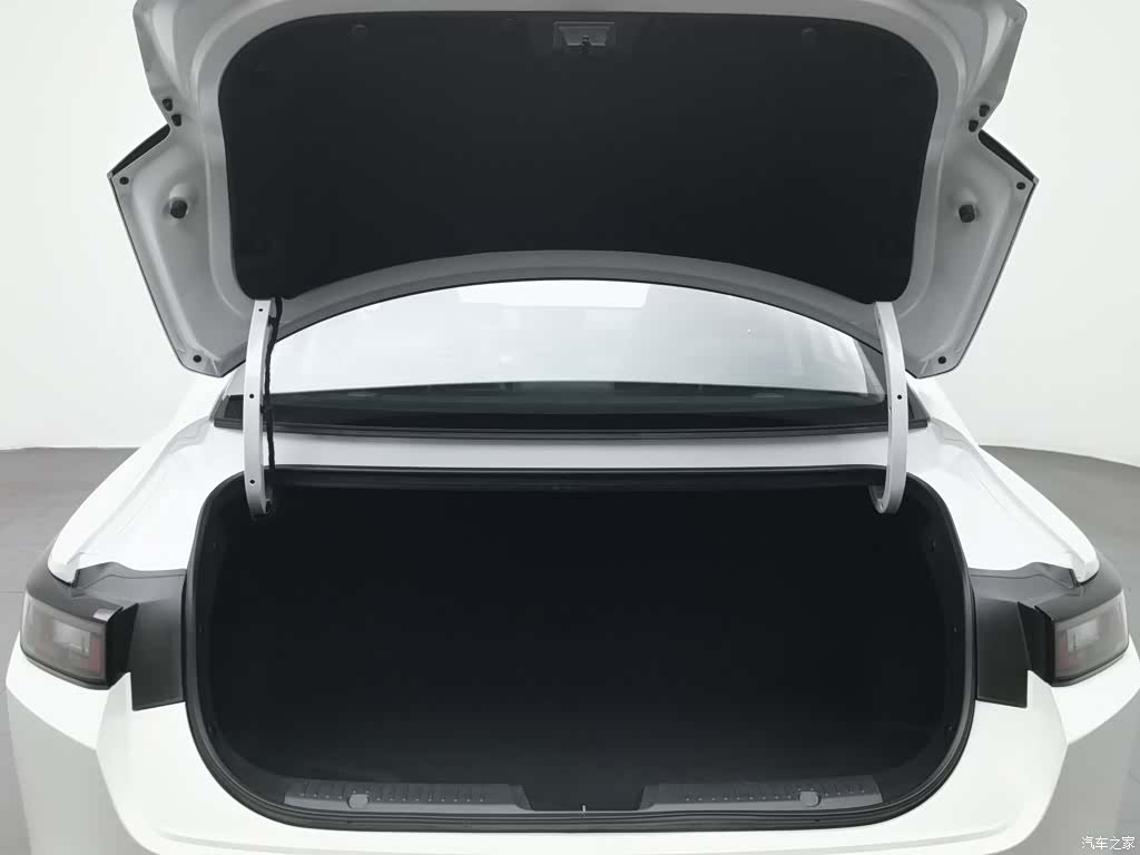 Changan NE, 2023 16