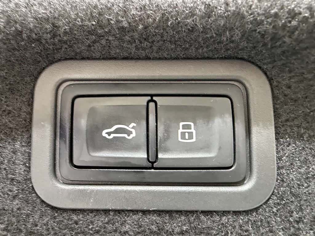 Audi A7L, 2023 27