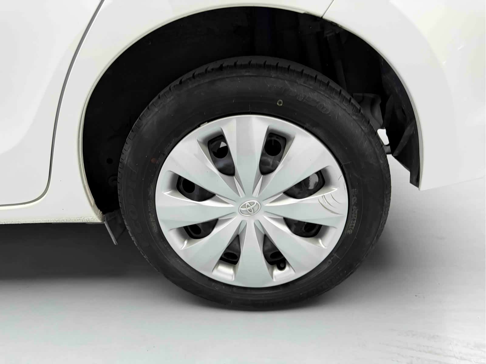 Toyota YARiS L, 2019 9