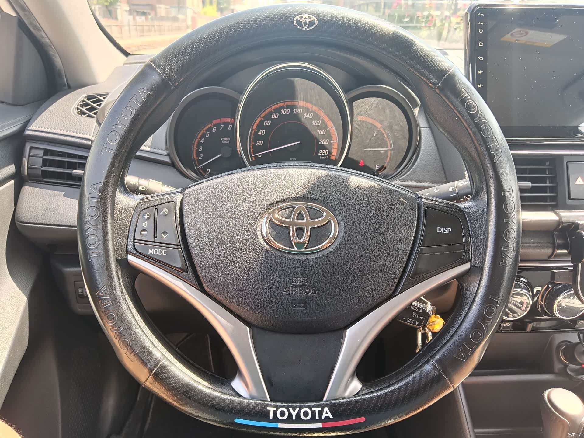 Toyota YARiS L, 2022 16