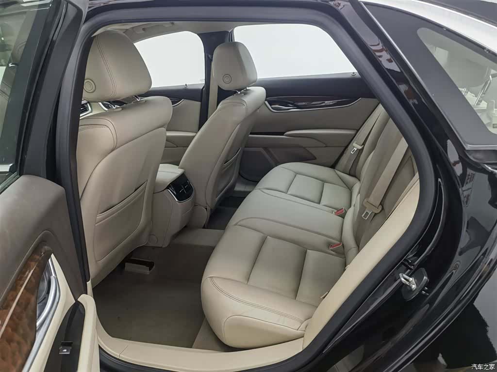 Cadillac XTS, 2017 15