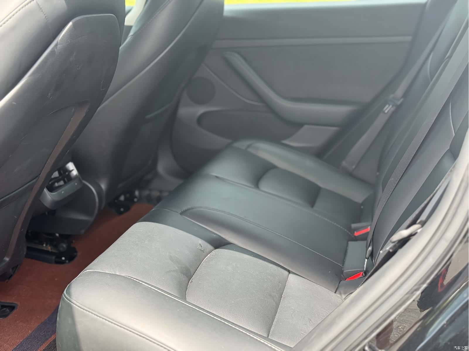 Tesla Model 3, 2023 все фото