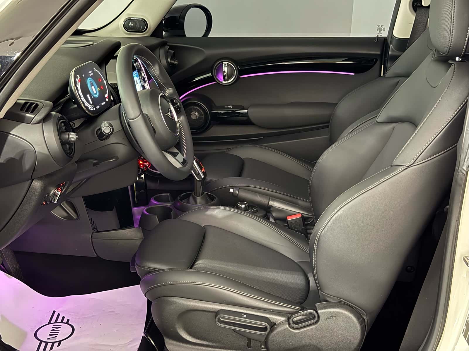 Mini Cooper, 2022 14