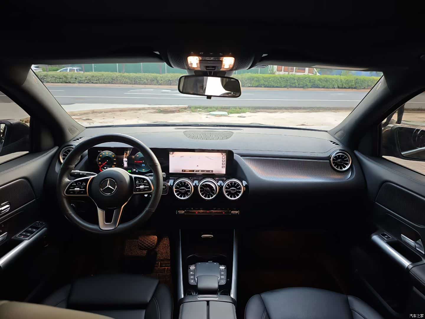 Mercedes-Benz EQA, 2022 6