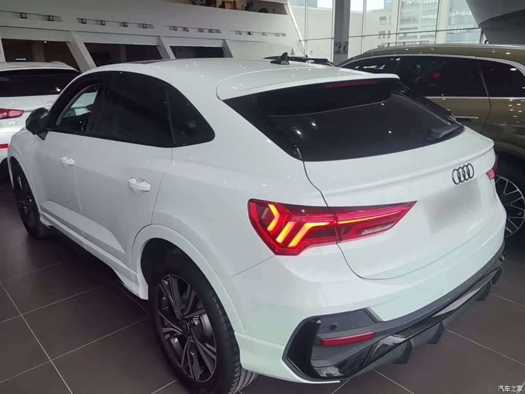 Audi Q3, 2023 все фото