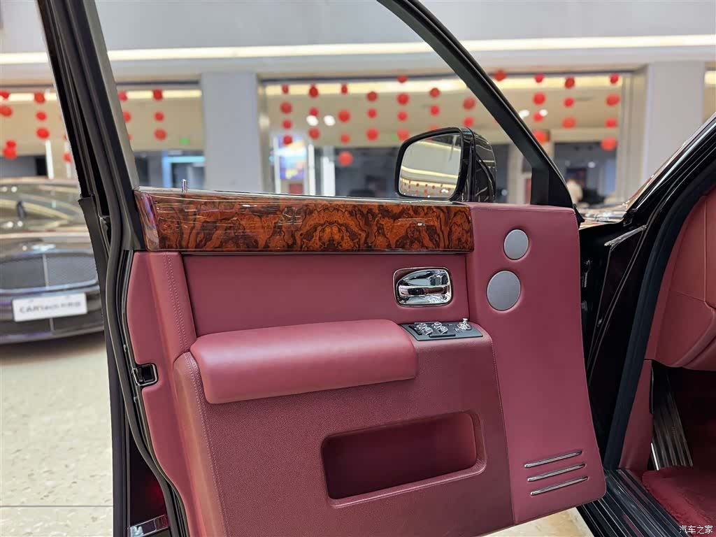 Rolls-Royce Phantom, 2015 16