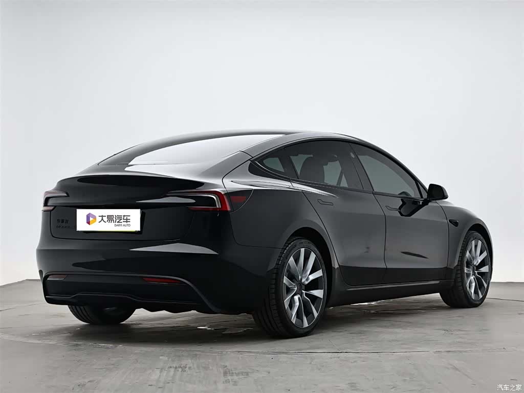 Tesla Model 3, 2026 3