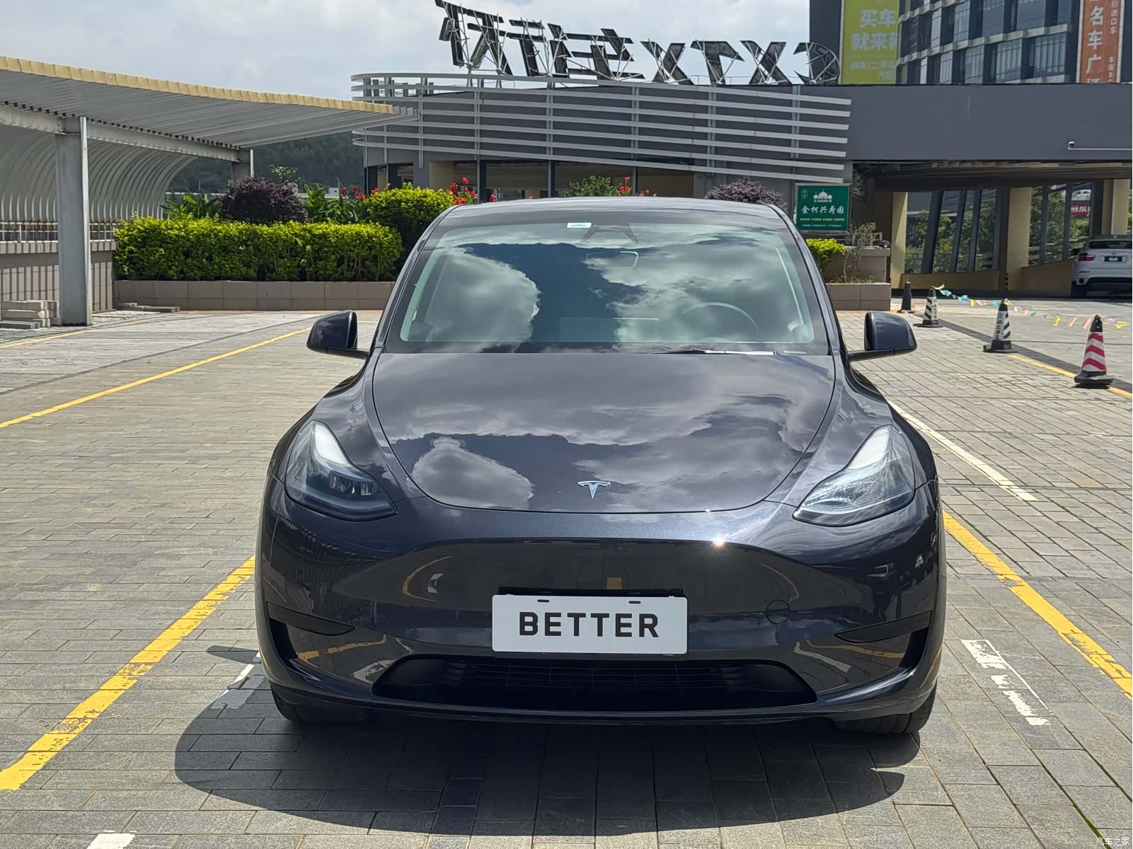 Tesla Model Y, 2024 13