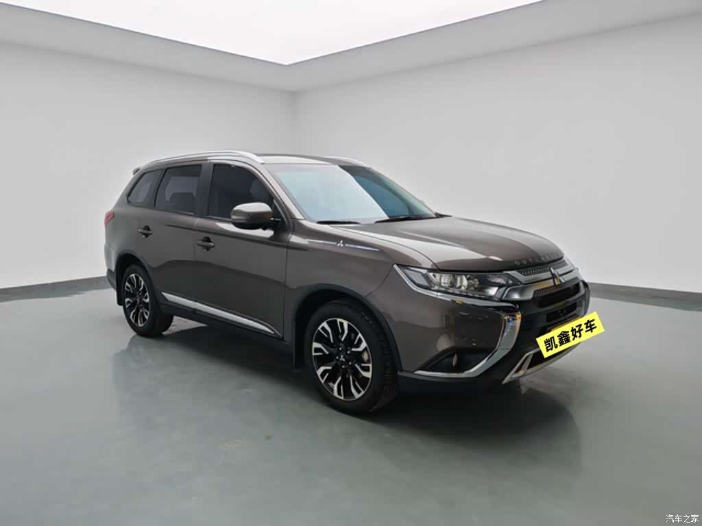 Mitsubishi Outlander, 2020 3