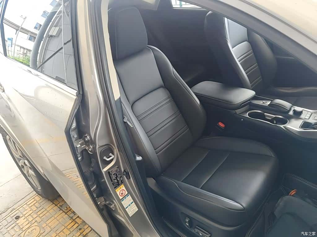 Lexus NX, 2016 25