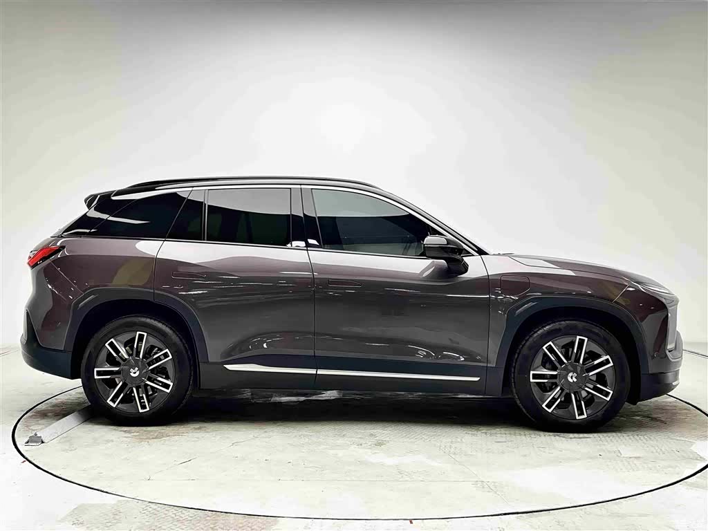 NIO ES6, 2020 4