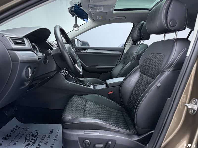 Skoda Superb, 2019 4