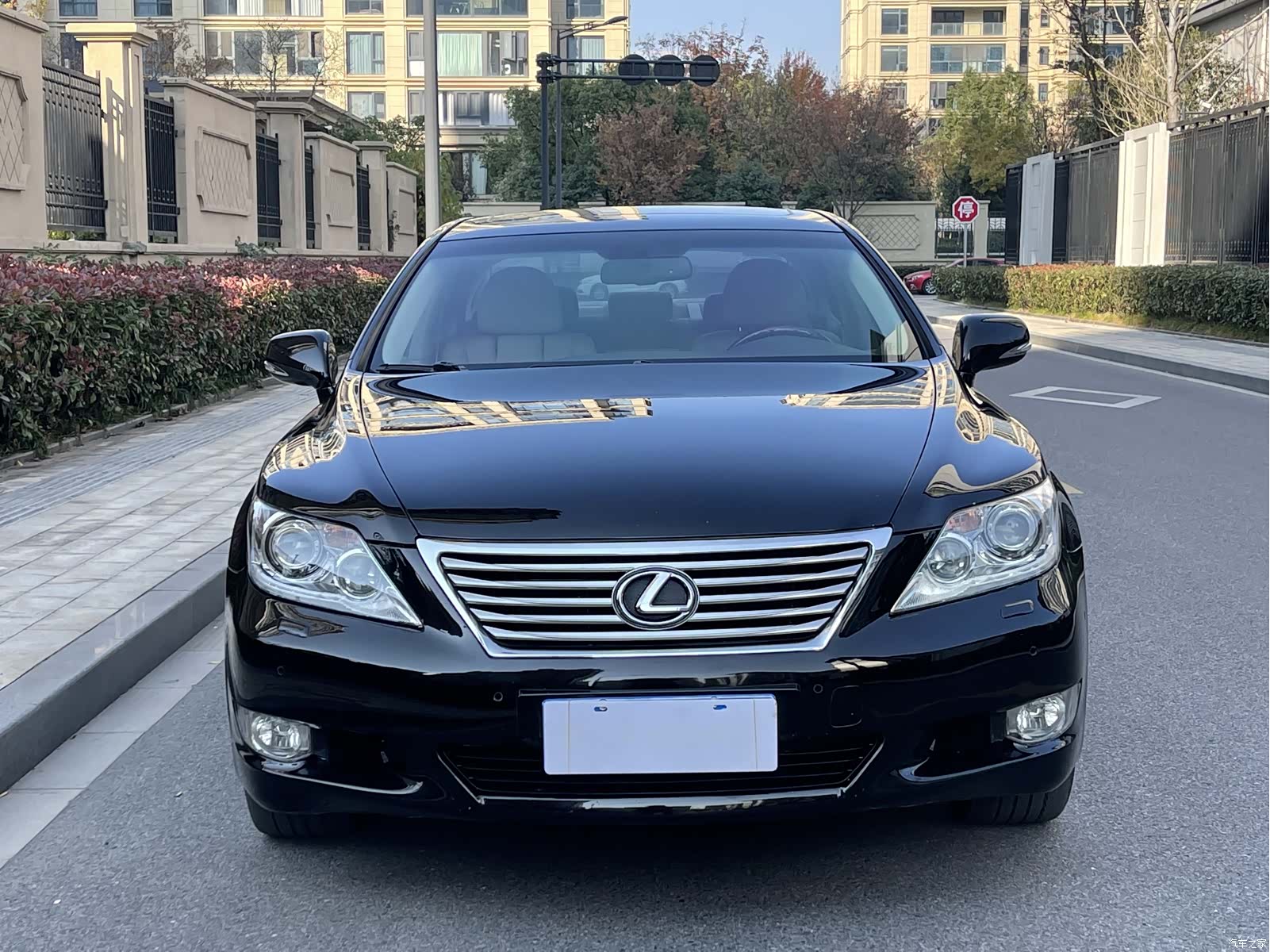 Lexus LS, 2011 2