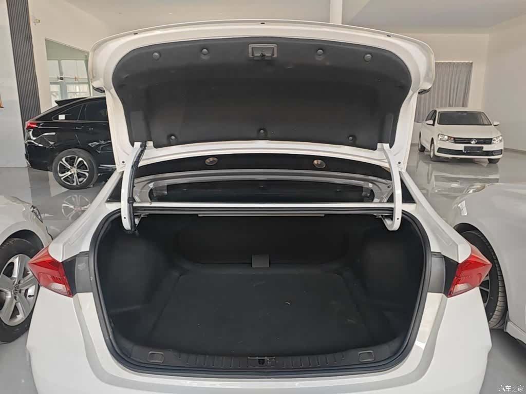 Buick Verano, 2023 19
