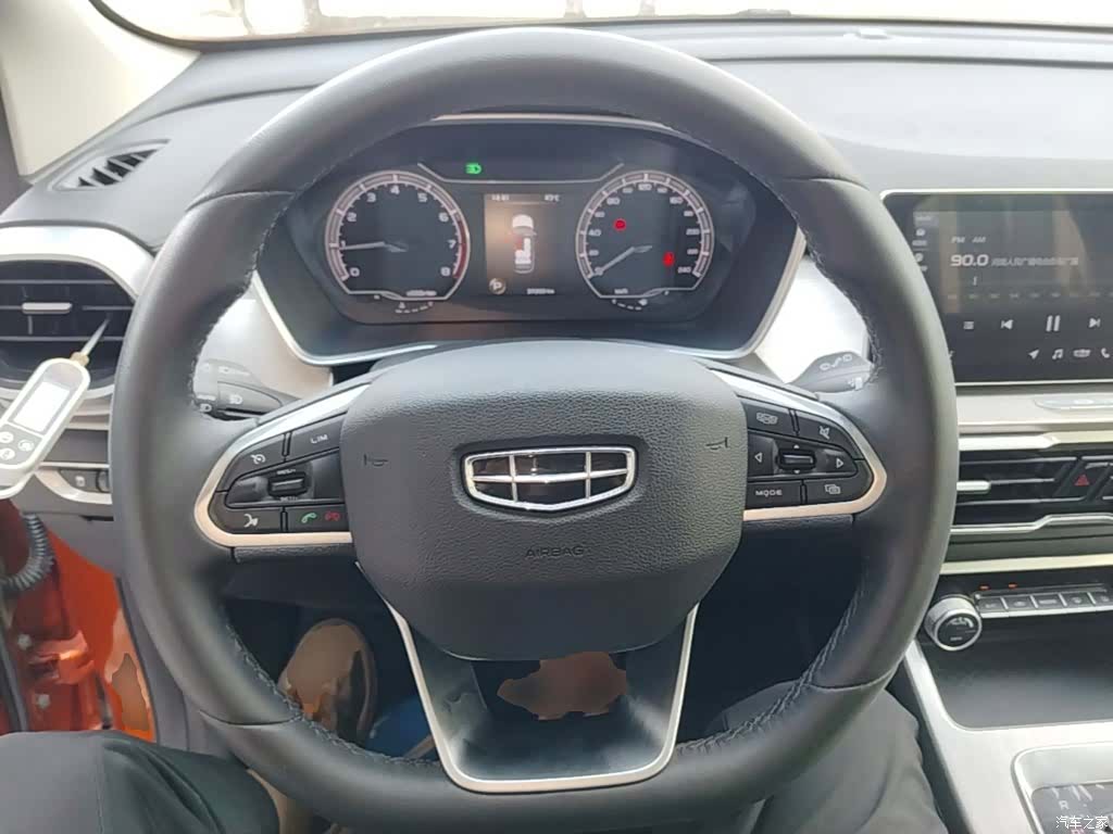 Geely Coolray, 2020 11