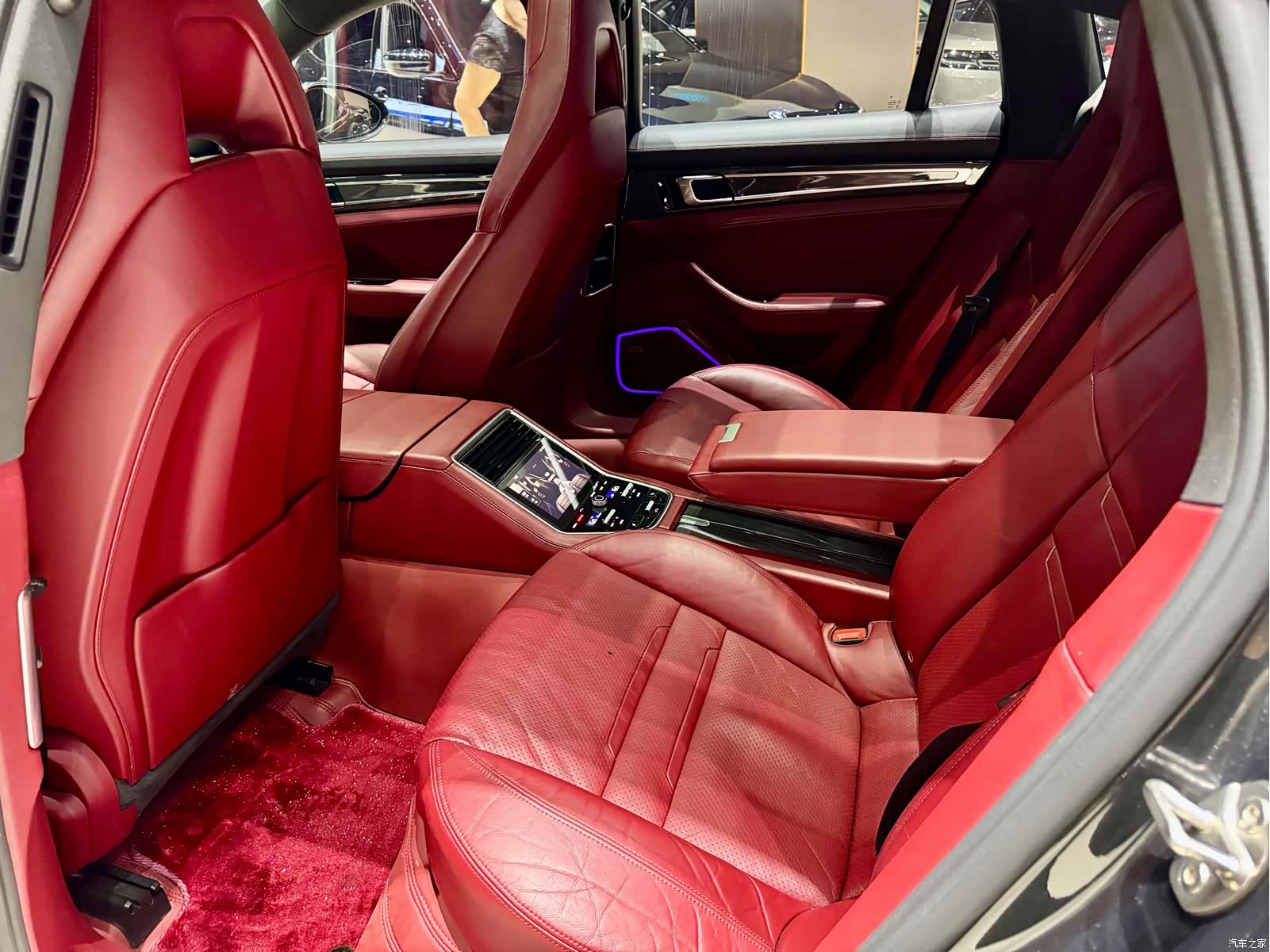 Porsche Panamera, 2017 все фото