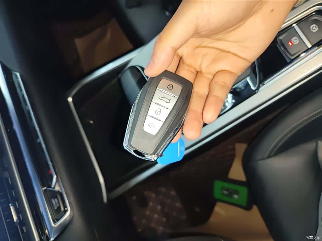 Geely Emgrand, 2024 17