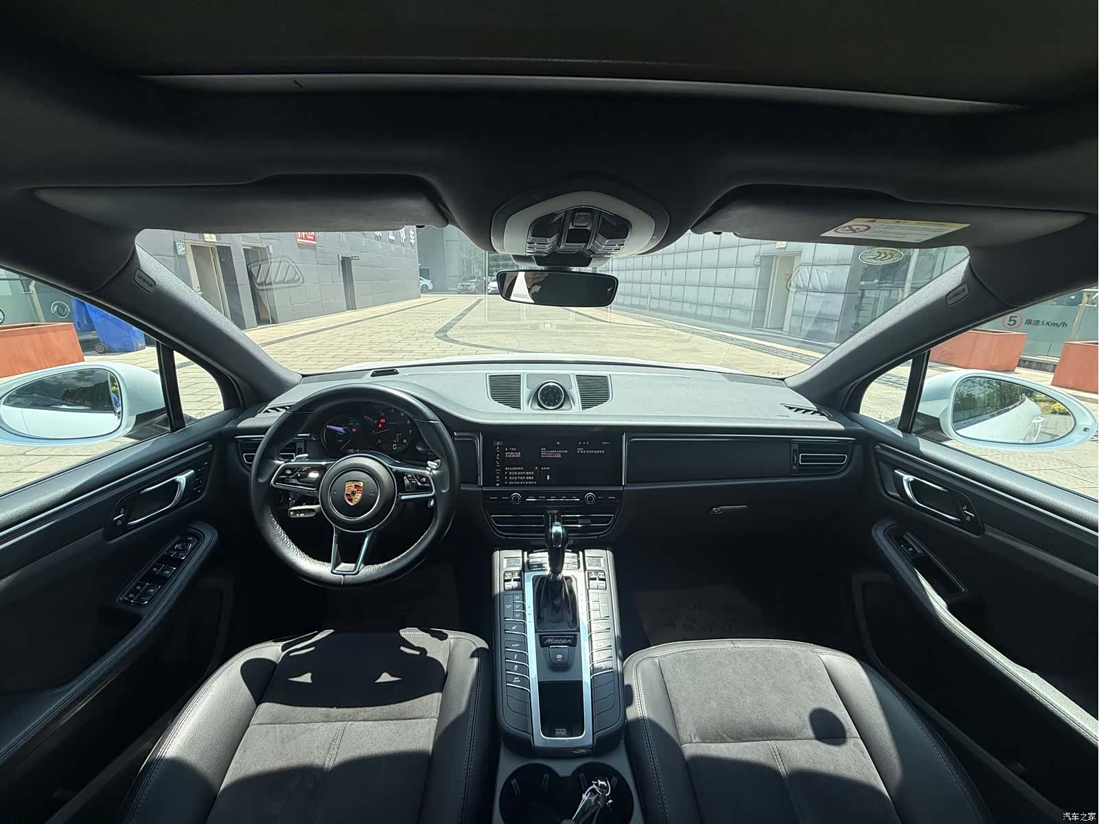 Porsche Macan, 2019 все фото