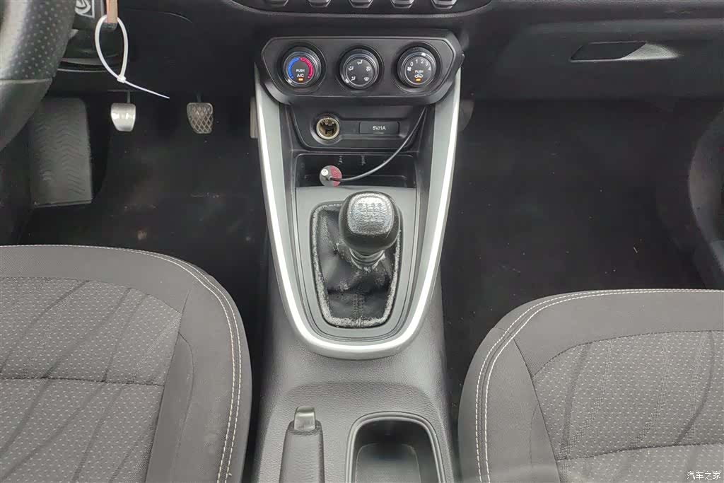 Wuling 510, 2017 16