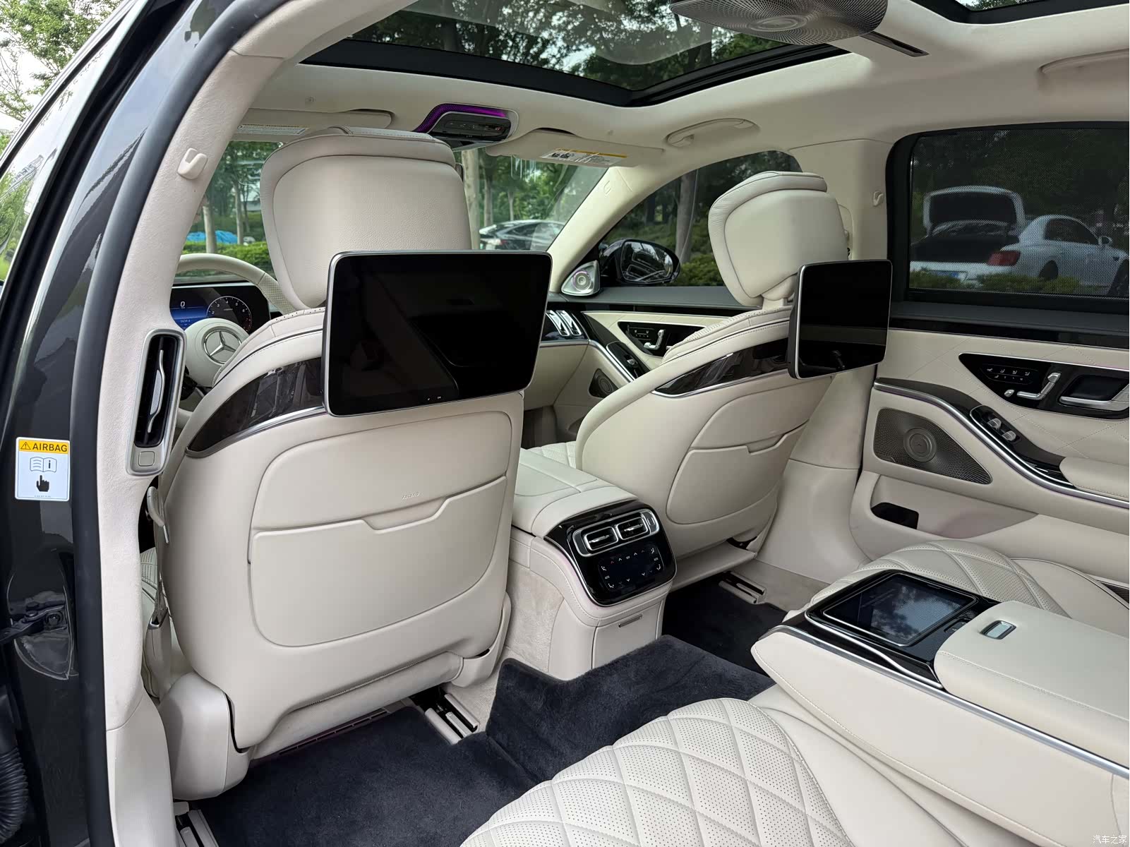 Mercedes-Benz S-Class, 2024 13
