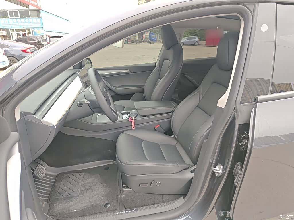 Tesla Model Y, 2024 12