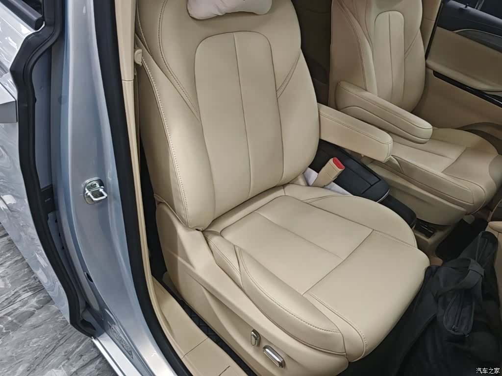 Buick GL8, 2025 25