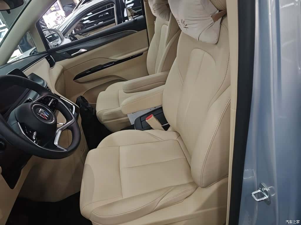 Buick GL8, 2025 15