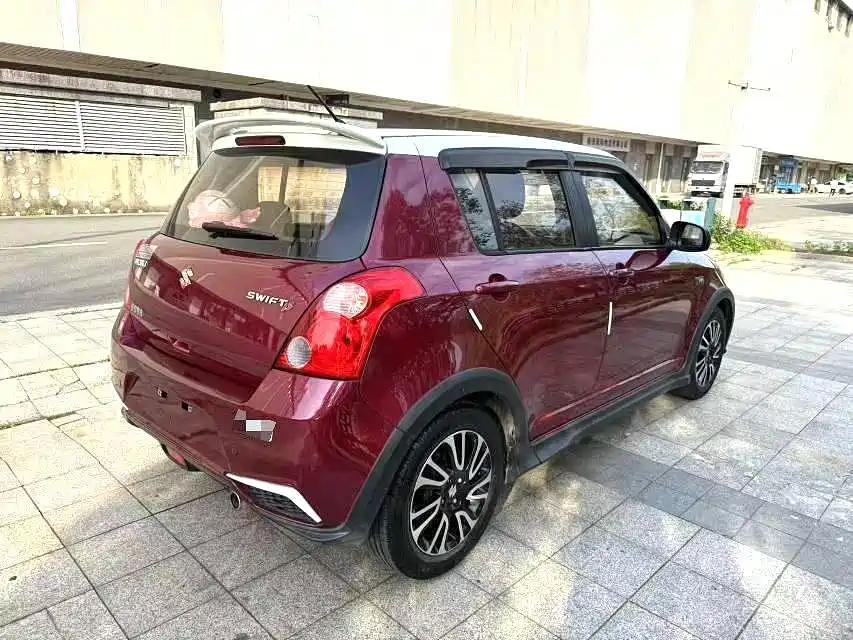 Suzuki Swift Suzuki Swift