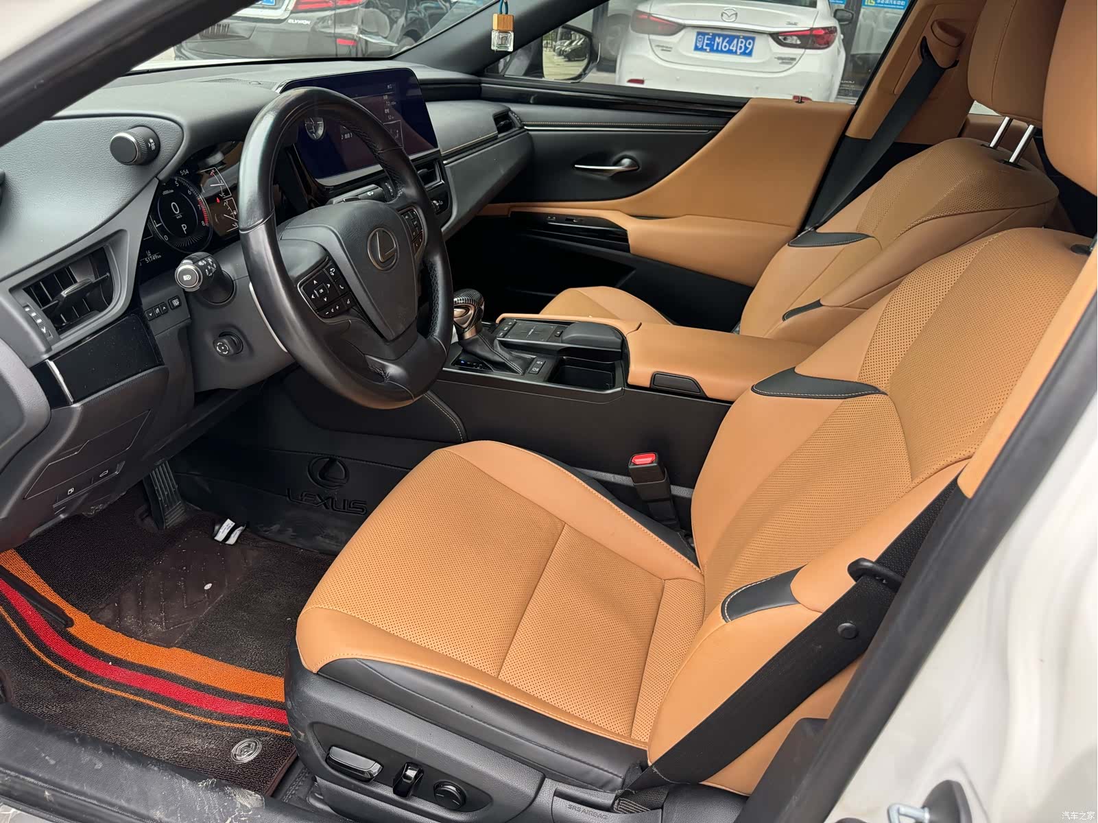 Lexus ES, 2022 6